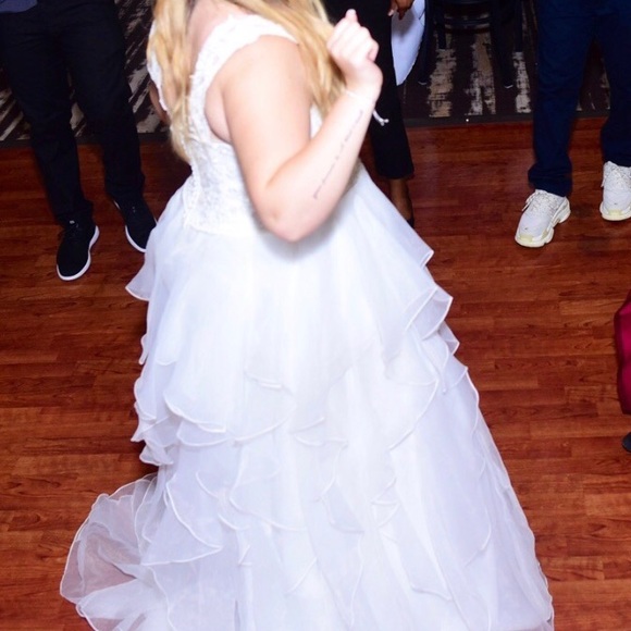 Wedding Dress - Picture 6 of 7